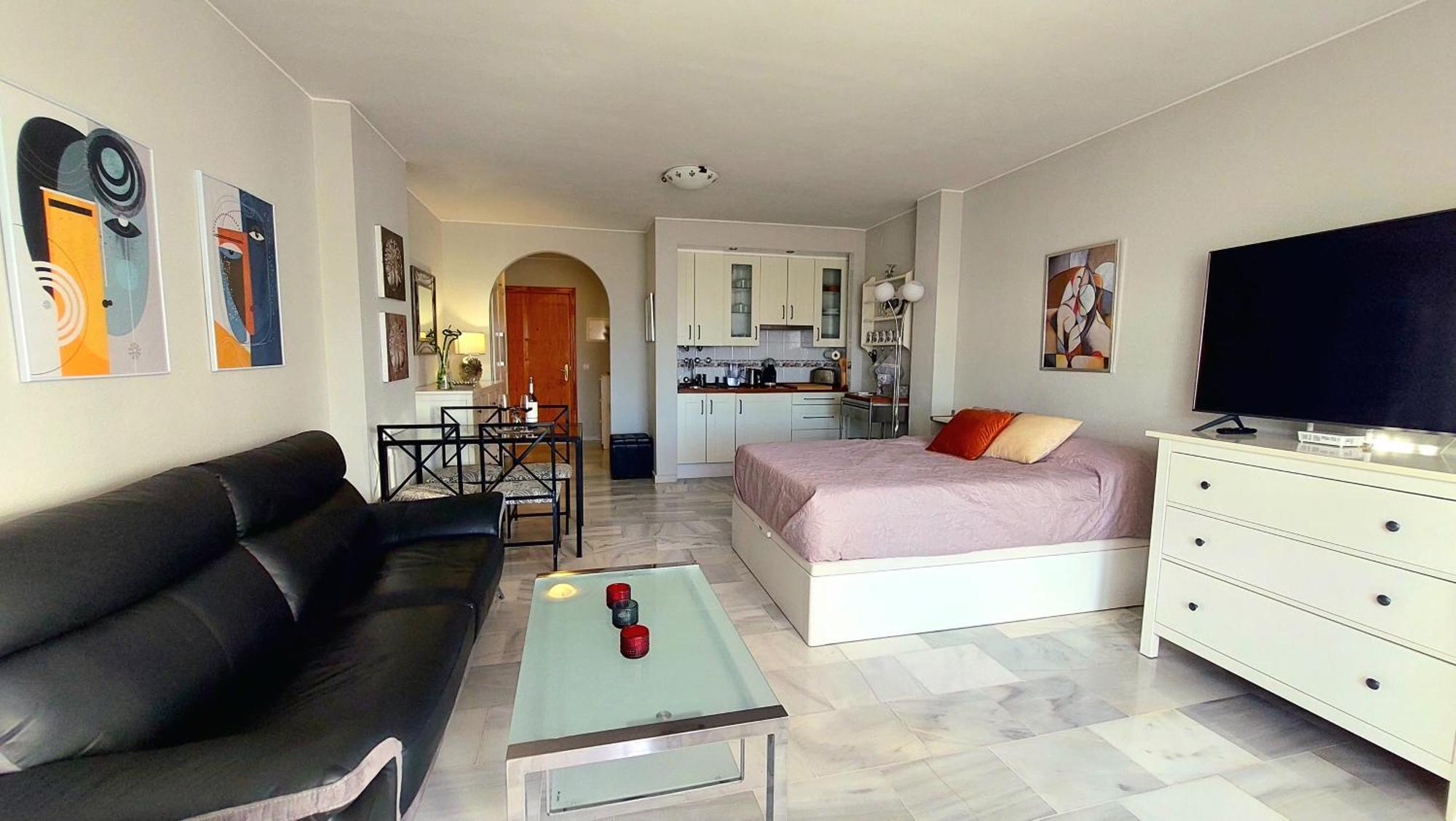 Estudio Pasodoble. Pueblo Evita Benalmádena Exteriér fotografie