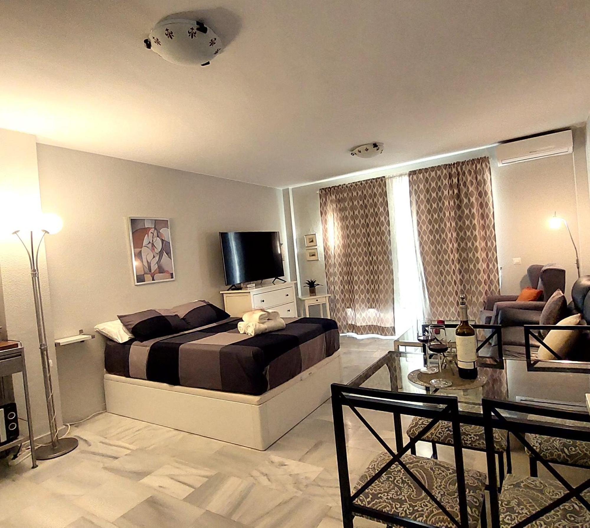 Estudio Pasodoble. Pueblo Evita Benalmádena Exteriér fotografie